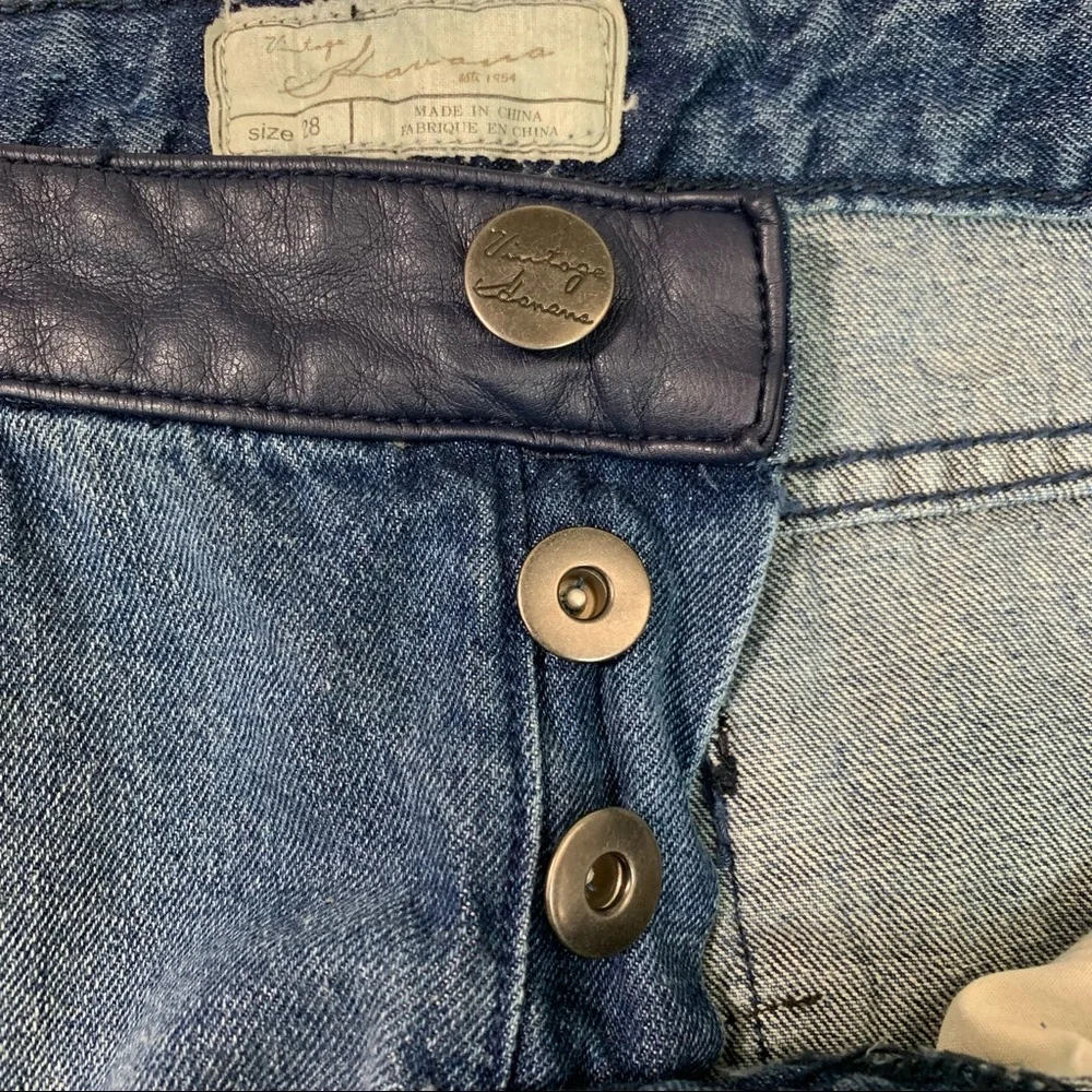 VINTAGE Havana Jean Shorts Size 28 Distressed Denim Shorts Button Fly
